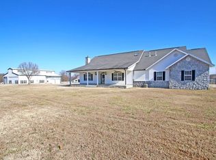 11249 Fishback Rd, Bentonville, AR 72712