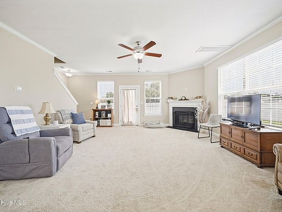 2nd image of 202 Spinnaker Street Unit B