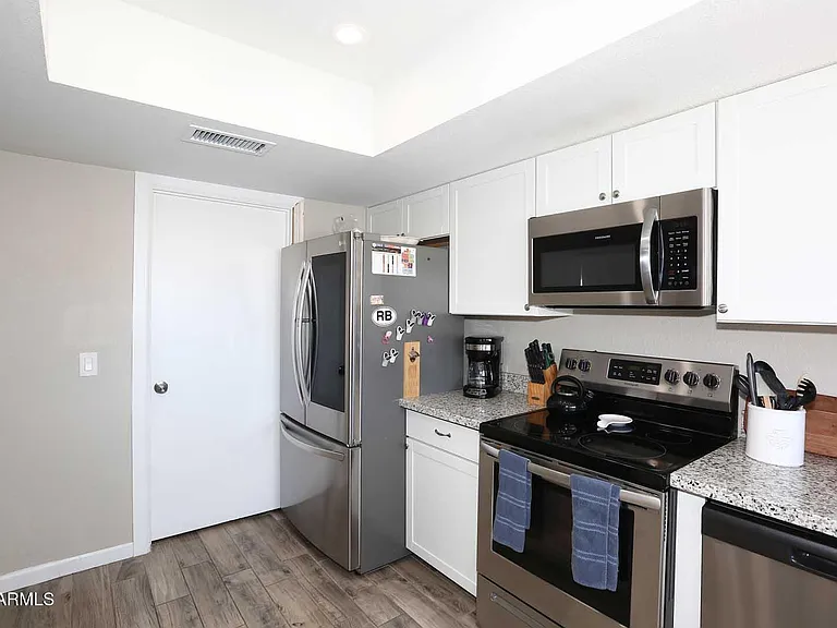 2634 S Cottonwood Dr — Photo 11