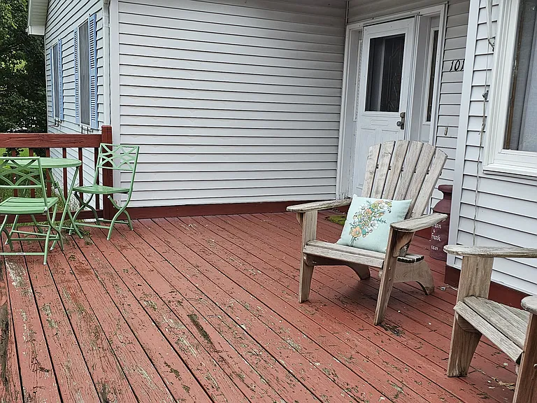 101 Kirby Ln — Photo 36