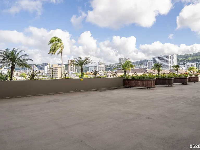 1212 Punahou St #3305 — Photo 33