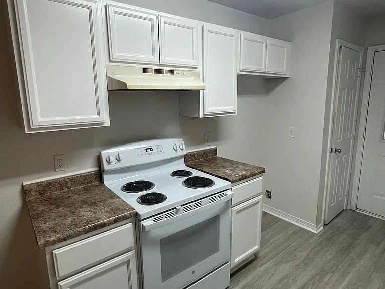 31 Grand Lido — Photo 4