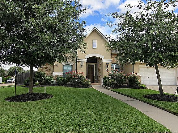 2nd image of 17534 Cypress Laurel St