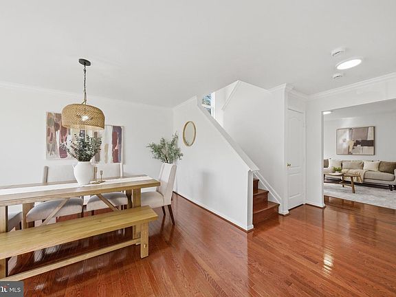 5th image of 11432 Westmont Ct