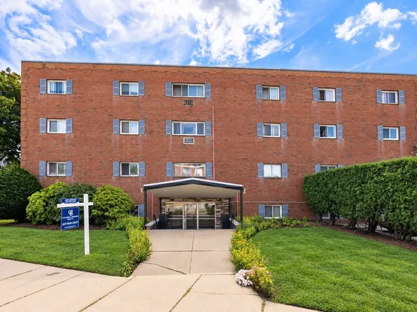 183 Mount Auburn St APT 15, Watertown, MA 02472