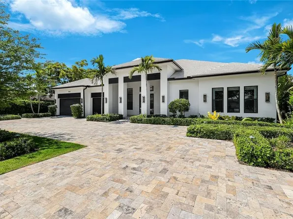 760 Park Shore Dr, Naples, FL 34103