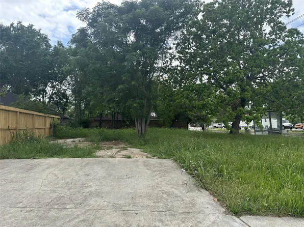 3902 Southlawn St, Houston, TX 77021