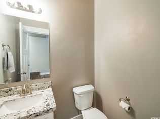 865 N Glen Eagles Ct, Tooele, UT 84074