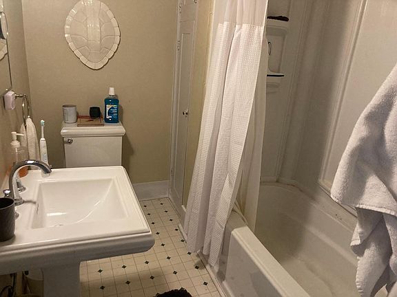 5th image of 34 N Huron St APT 5