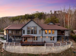2933 Smoky Bluff Trl, Sevierville, TN 37862