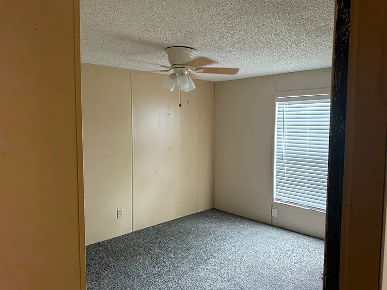 7772 SW State Road 247 — Photo 4