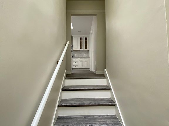 5th image of 228 Cotter St