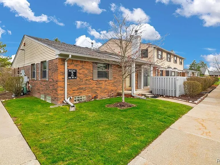 1921 Vine Way Dr #35 — Photo 3