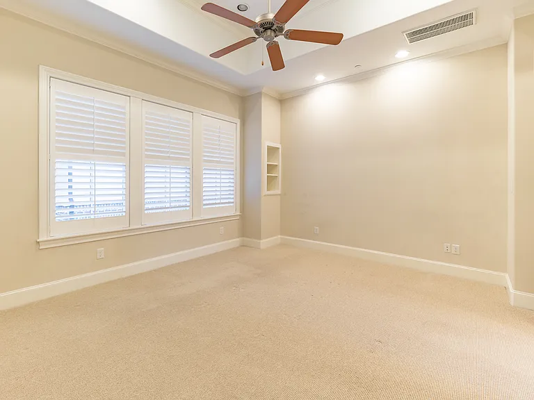 3906 Driscoll St — Photo 16
