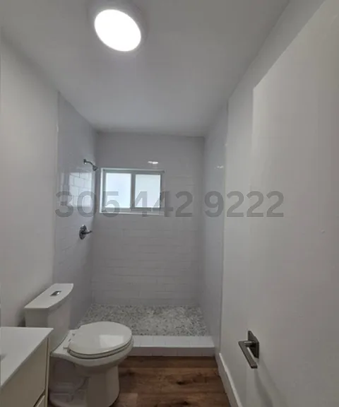 1650 SW 3rd St #3 — Photo 9