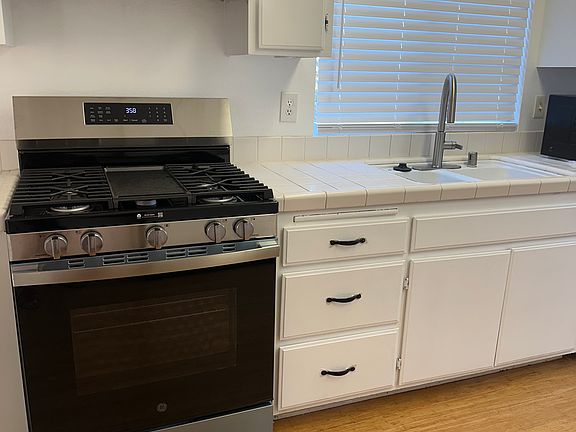 2nd image of 2303 Lexington Ave