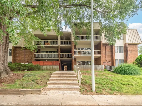 500 Umstead Dr, Chapel Hill, NC