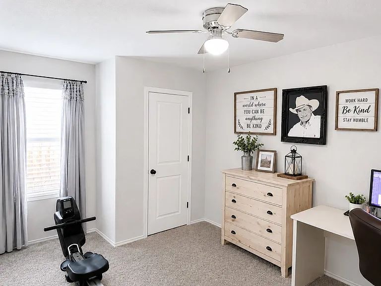 Furnished guest room #3