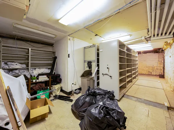 185 Franklin Street image 4 of 5