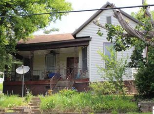 59 Lakeshore Rd, Eddyville, KY 42038