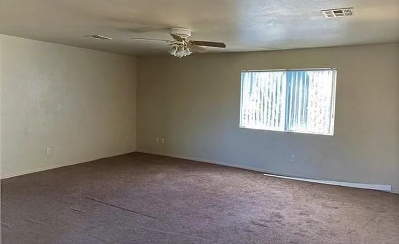 3 bed, 1100 sqft, $1,350 — Photo 4