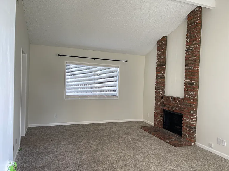 3934 Yellowstone Cir — Photo 9