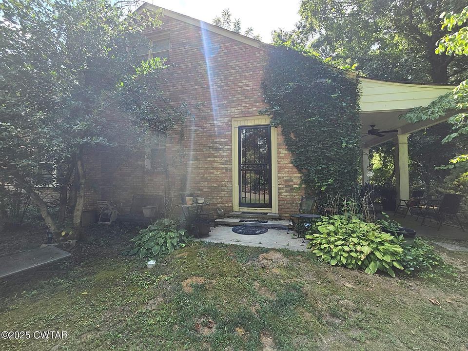 2nd image of 2318 E Main St