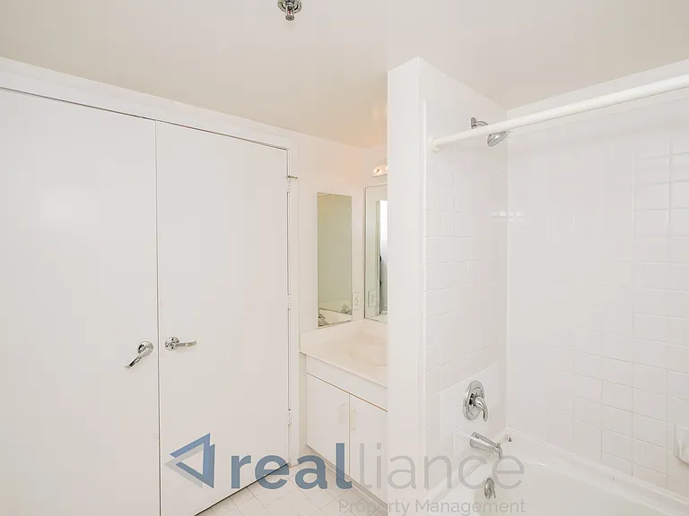 1275 25th St NW #602 — Photo 11