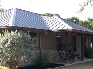 901 Beauchamp Rd, Henly, TX 78620