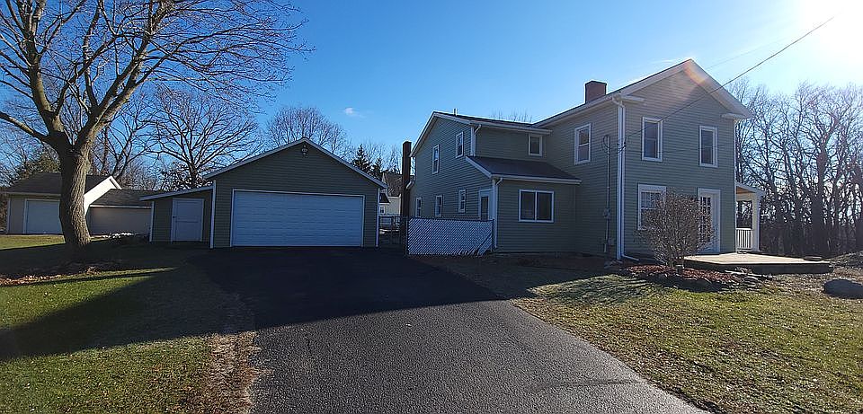 1st image of 4361 Leonard St