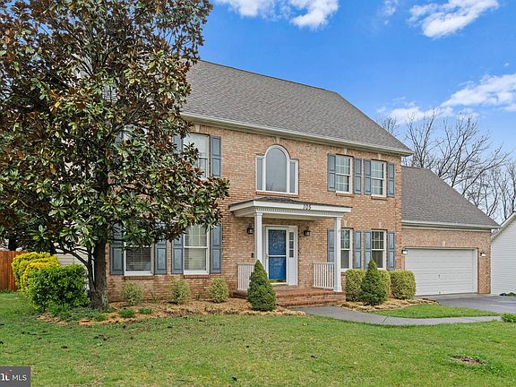 2nd image of 105 Winns Cir