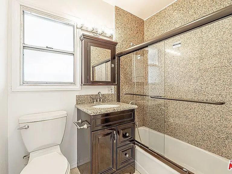 202 1/2 S Arnaz Dr #1/2 — Photo 11