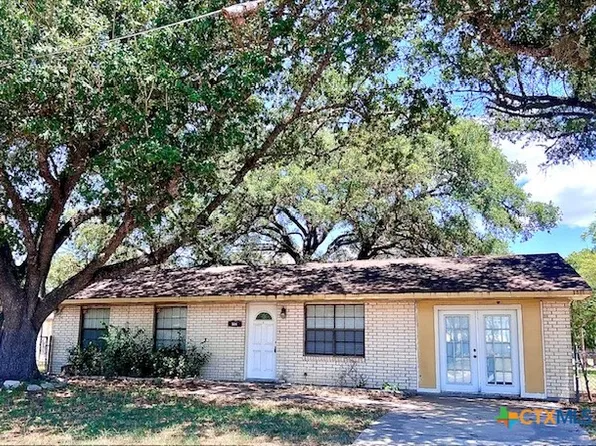 504 W Broadway St, Cuero, TX 77954