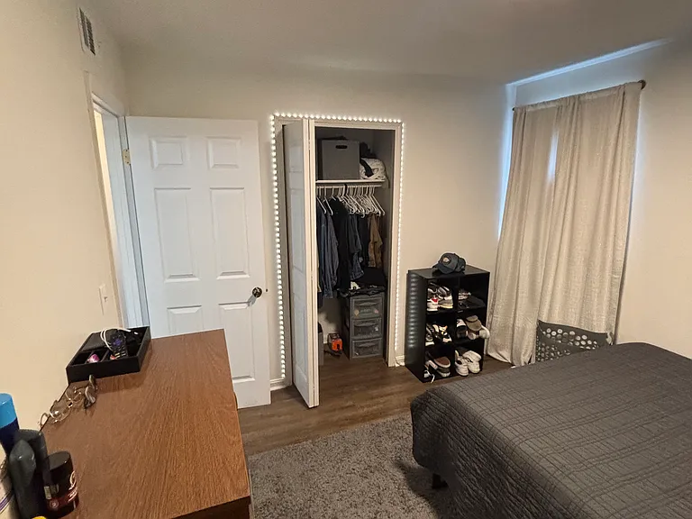 6802 Lake Buckhorn Ct — Photo 12