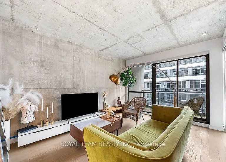 39 Brant St #815 — Photo 8