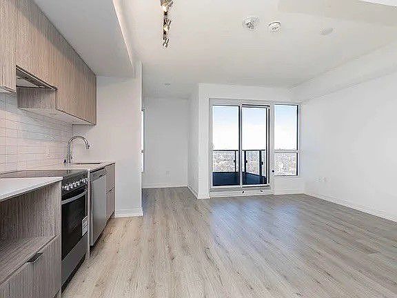 3rd image of 395 Bloor St E #4105