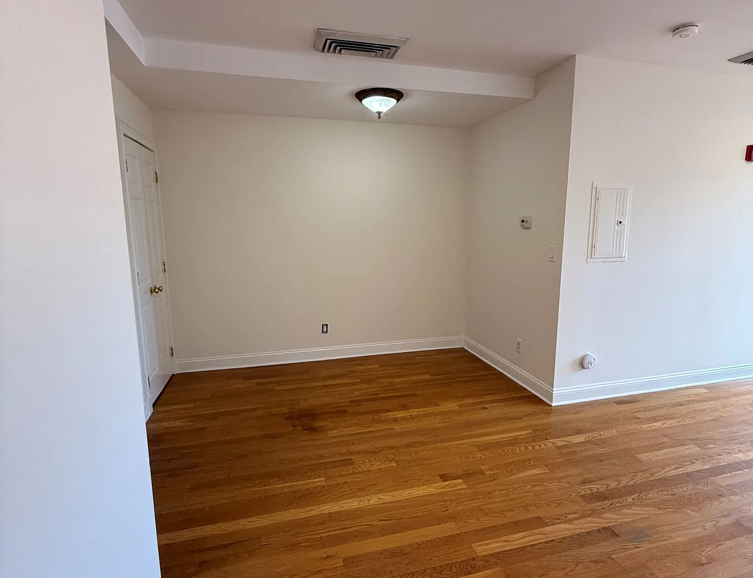 Studio, 776 sqft, $2,800 — Photo 3