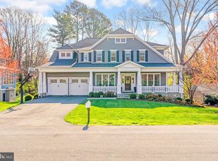 517 Nelson Dr NE, Vienna, VA 22180