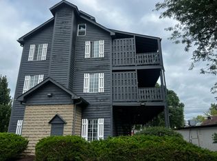 10102 Main St #1B, Hebron, IL 60034