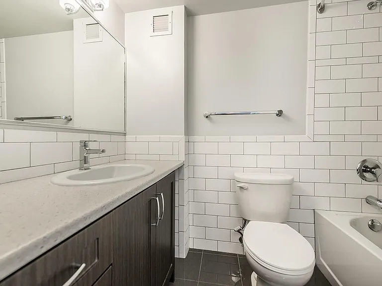 350 Douglas St — Photo 15