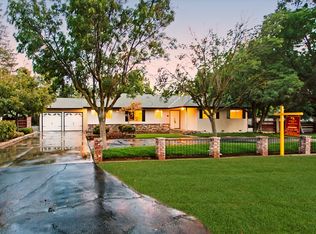 5822 E Park Circle Dr, Fresno, CA