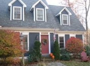 51 Woodlot Rd, Amherst, MA 01002