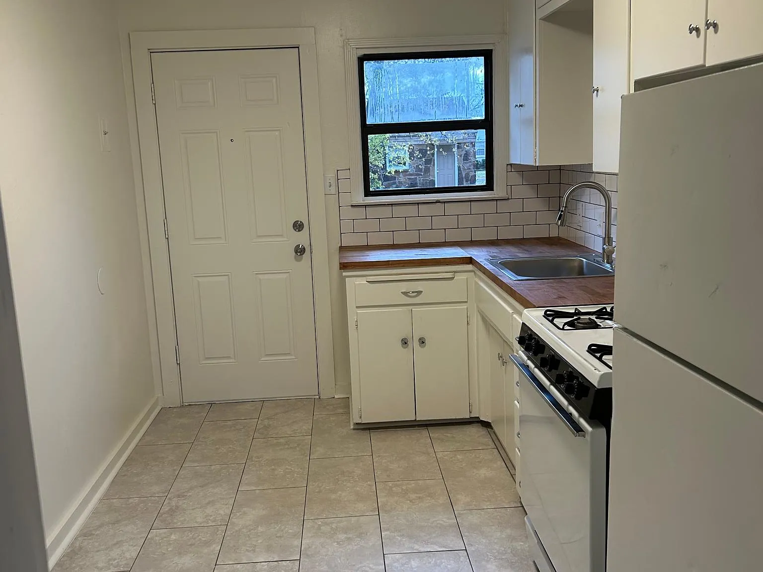 1 bed, 600 sqft, $800 — Photo 2