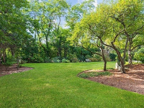 5th image of 39 Bay Pond Rd