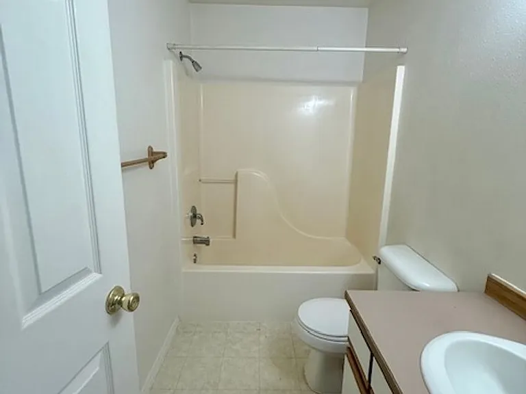 3504 Golden Valley Dr — Photo 35