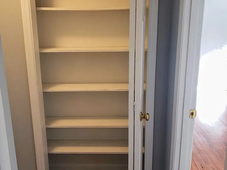1596 Line Cir — Photo 8