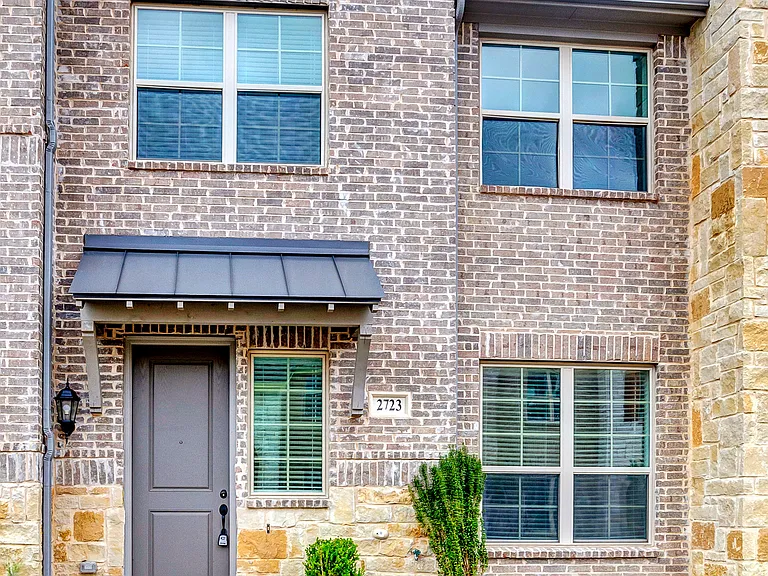 2723 Vista Park Ln — Photo 5