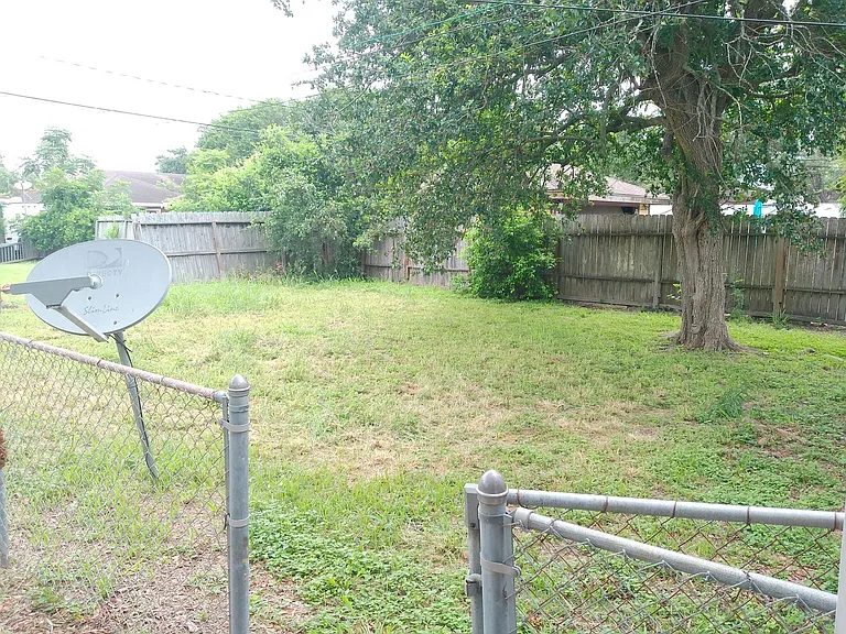 530 Hopper Dr — Photo 20