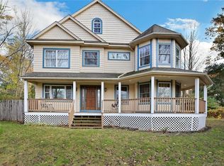 9 Southgate Rd, Trumbull, CT 06611