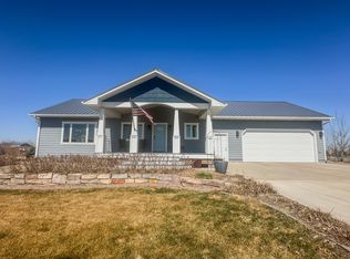 220 Deryn St, Pierre, SD 57501